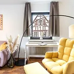 Schoene Mit Grosser Terrasse Und Moselblick Сasa de vacaciones *