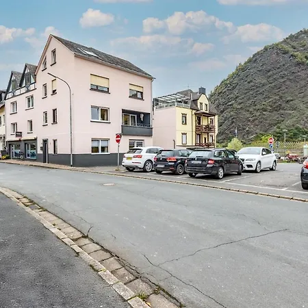 Schoene Mit Grosser Terrasse Und Moselblick * Commune fusionnée de Cochem-Land