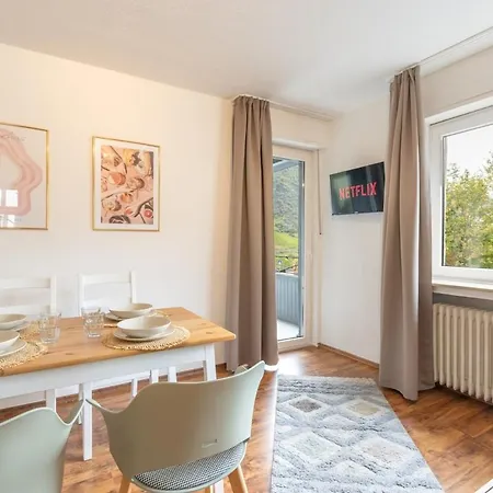 Schoene Mit Grosser Terrasse Und Moselblick Vakantiehuis Cochem