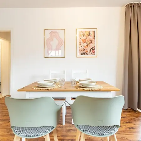 Schoene Mit Grosser Terrasse Und Moselblick