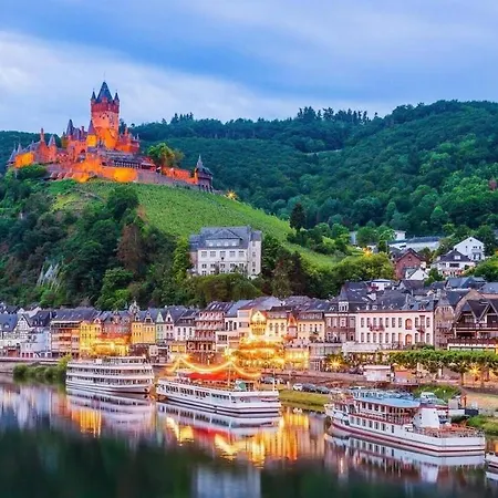 Vakantiehuis Schoene Mit Grosser Terrasse Und Moselblick Cochem