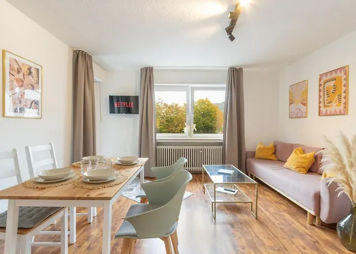 בית נופש Schoene Mit Grosser Terrasse Und Moselblick