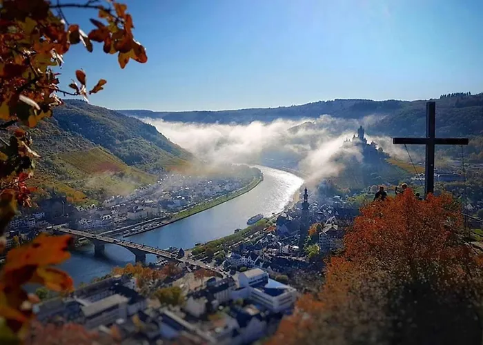 Schöne Mit Großer Terrasse Und Moselblick Ferienhaus *