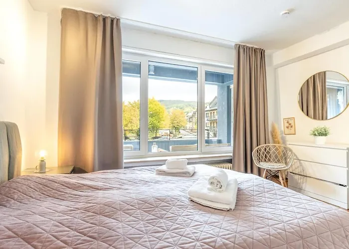 Schöne Mit Großer Terrasse Und Moselblick *