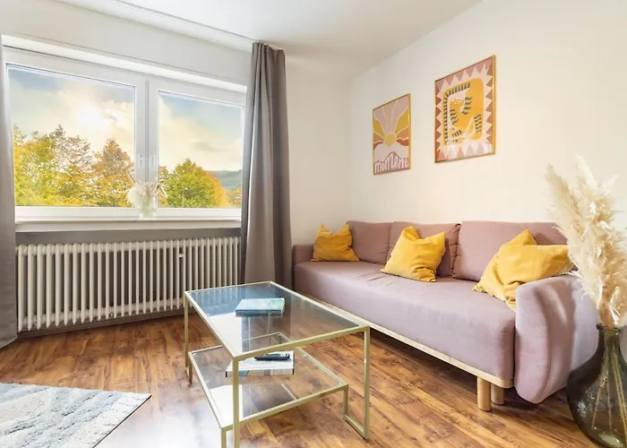 Schoene Mit Grosser Terrasse Und Moselblick בית נופש